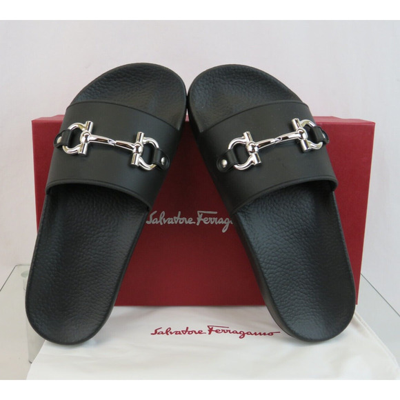 NIB FERRAGAMO GROOVY 11 BLACK RUBBER SILVER GANCINI BIT LOGO SANDALS SLIDES 8 M - Picture 2 of 13
